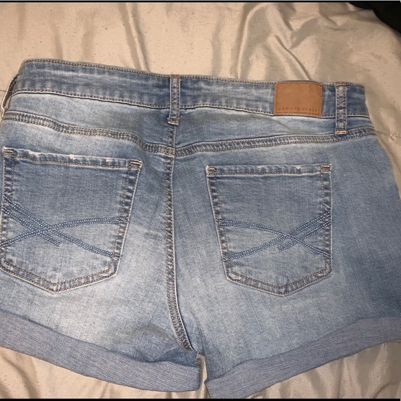 Aéro Shorts - Picture 2 of 3